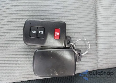 2012 Toyota Prius C Three z USA, uszkodzony, nr VIN JTDKDTB37C1509863